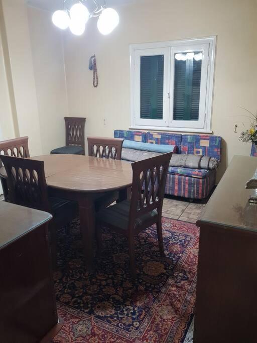 Apartamento مفروشة للايجار فى مصر الجديده مدة قصيرة باليوم
